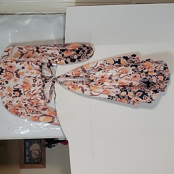 CHELSEA & VIOLET Floral Print Mini Dress Cutout Long Sleeve Party Cocktail Dress - Picture 9 of 9